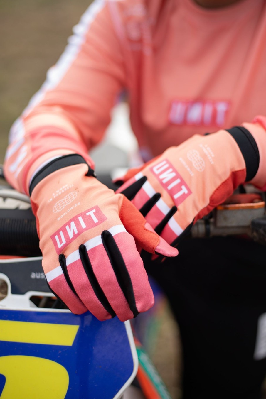 Sports UNIT Mx24 - New Arrivals | Unit Sway Gloves Peach