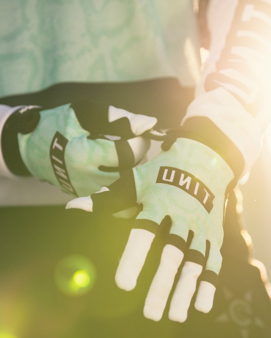 Sports UNIT Gloves | Unit Ease Gloves Mint